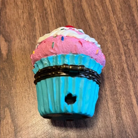 NIB Boyd’s 2010 Retired Limited Edition. Nana Betty’s Cupcake w/Sweetie McBibble - Picture 12 of 12